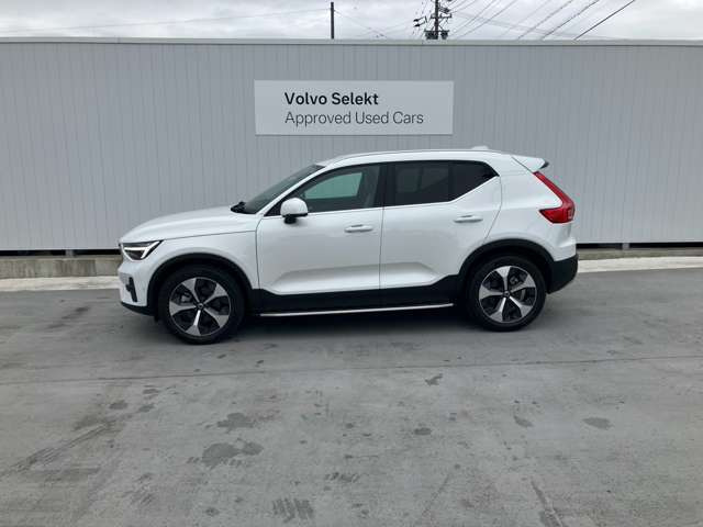 XC40ウルトラ B4 AWD 4WD
