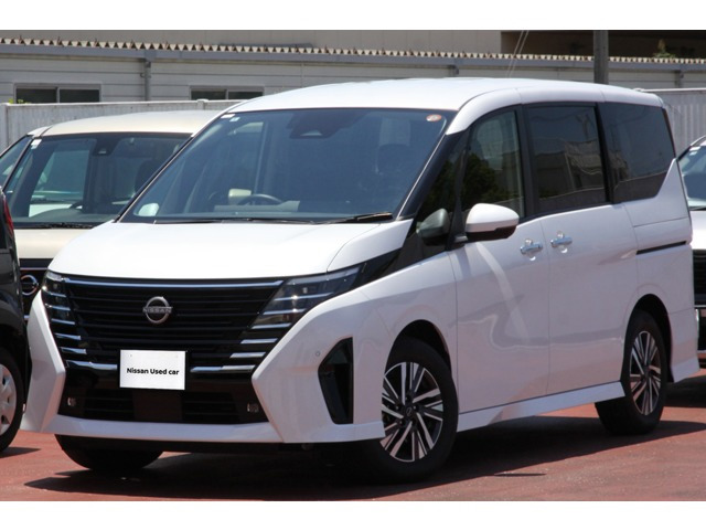 セレナ1.4 e-POWER ハイウェイスターV