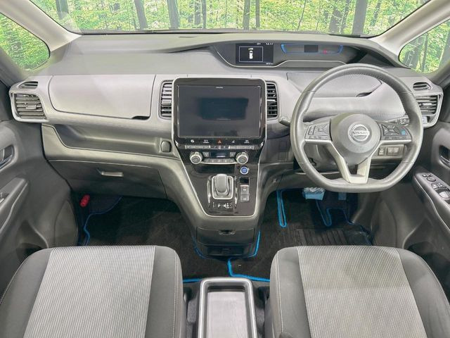 セレナ1.2 e-POWER ハイウェイスターV