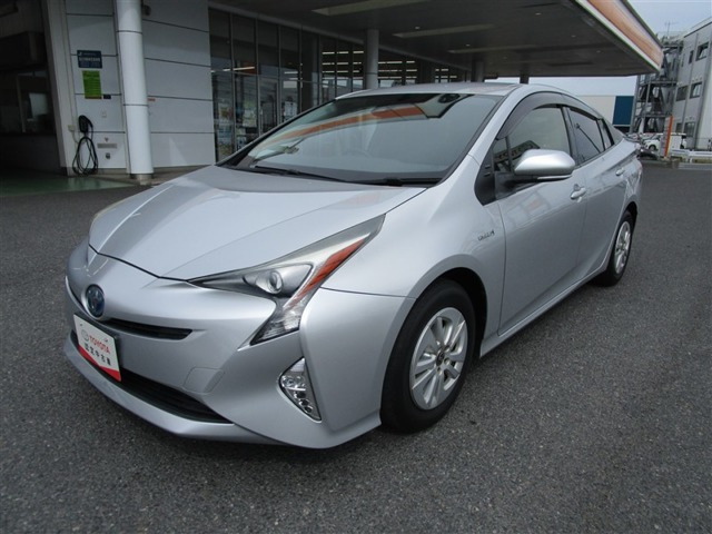 プリウス1.8 S