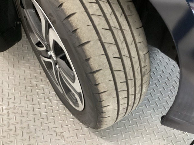 ヴェゼル1.5 ハイブリッド Z ホンダセンシング 4WD