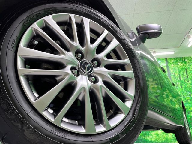 �y����16�C���`�A���~�z�C�[���z�O�ςɃ}�b�`���������A���~�z�C�[���𑕒����Ă���܂��B�e��ЊO�A���~�z�C�[����A�X�^�b�h���X�^�C�����戵�����Ă���܂��B���񂲑��k����������