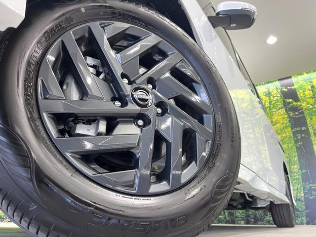 �y����16�C���`�A���~�z�C�[���z�O�ςɃ}�b�`���������A���~�z�C�[���𑕒����Ă���܂��B�e��ЊO�A���~�z�C�[����A�X�^�b�h���X�^�C�����戵�����Ă���܂��B���񂲑��k����������