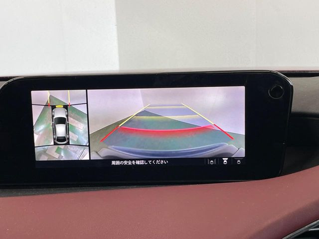 �y360&deg;�r���[���j�^�[�z��p�̃J�����ɂ��A�ォ�猩���낵���悤�Ȏ��_��360�x�N���}�̎��͂��m�F���邱�Ƃ��ł��܂������p�������m�F���₷���A�����ꏊ�ł̐؂�Ԃ��⒓�Ԃ��X���[�Y�ɍs���܂��B