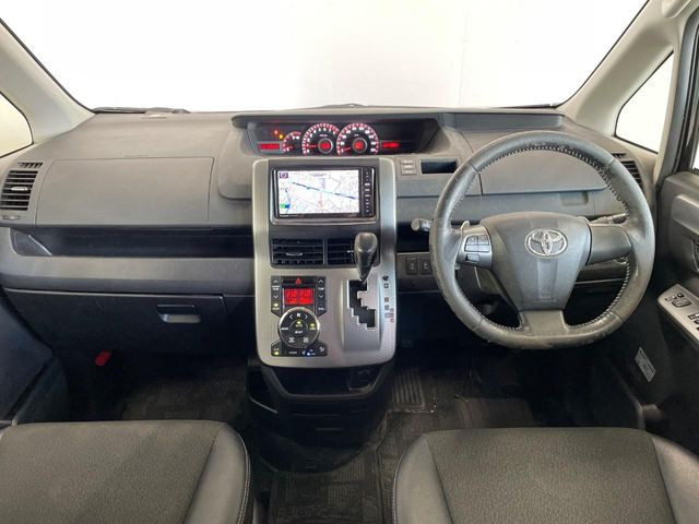 ヴォクシー2.0 ZS 煌Z