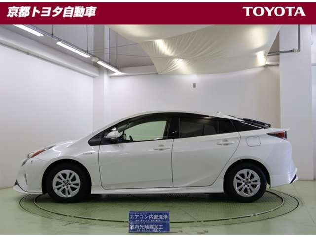 プリウス1.8 S