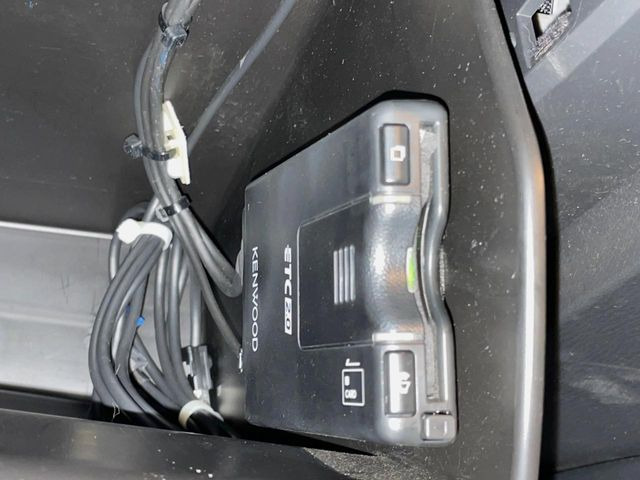 【ETC】高速道路の料金所をストレスなく通過!話題のスポットやサービスエリアに多い「スマートIC」利用時は必須のアイテムです。当店でセットアップを実施、ご納車当日からすぐにご利用いただけます!