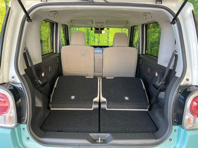普段のお買い物や通勤、送迎等に十分な荷室スペースを確保しております。セカンドシートを倒すと、大きな荷物の積載も可能です♪