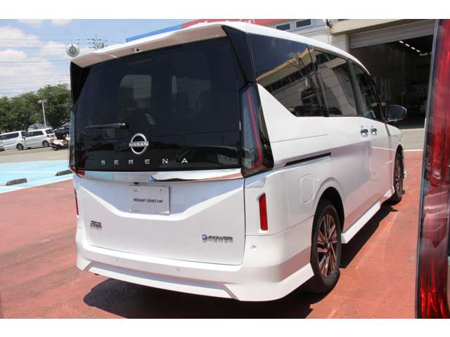 セレナ1.4 e-POWER ハイウェイスターV
