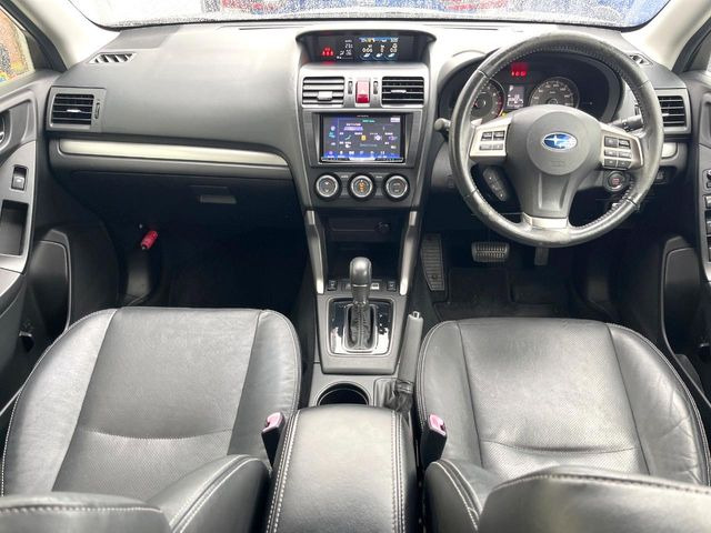 フォレスター2.0i-S アイサイト 4WD