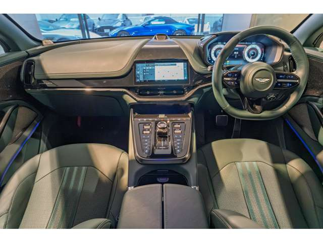 DBX707 4WD