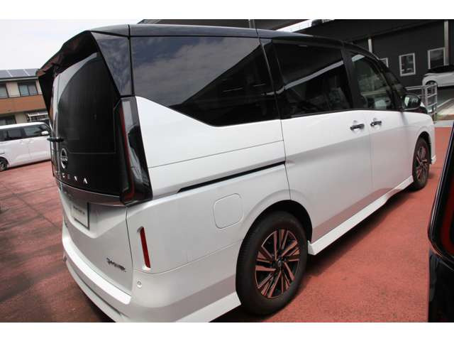 セレナ1.4 e-POWER ハイウェイスターV
