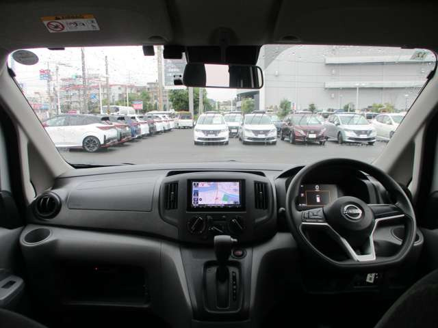 NV200バネットバン1.6 DX