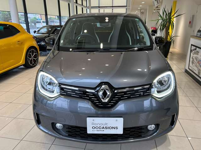 トゥインゴインテンス