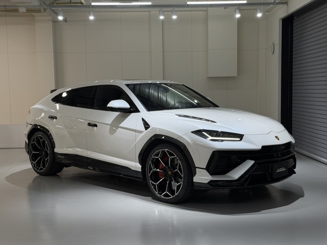 ウルスペルフォルマンテ 4WD