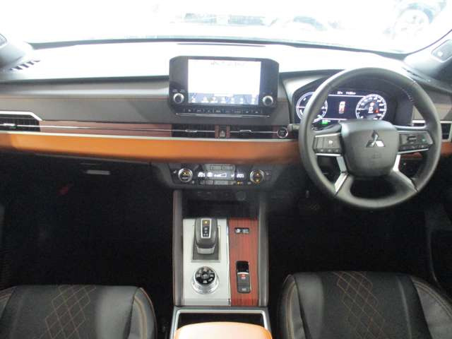 アウトランダーPHEV 2.4 P 4WD