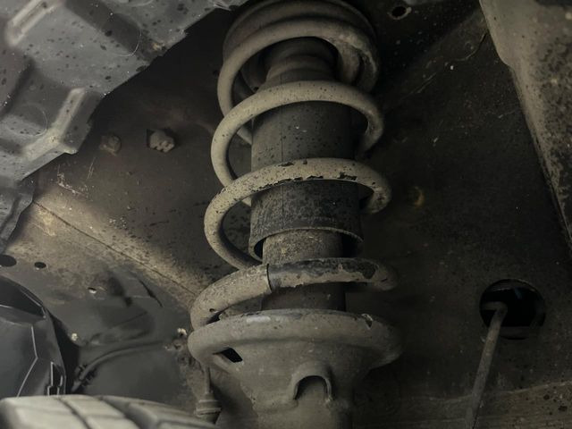 下回りの劣化予防の為の防錆加工の施工も承っております。降雪地域はもちろん、沿岸部にお住いの方や、趣味でマリン・ウィンタースポーツをされる方に大変好評いただいております。
