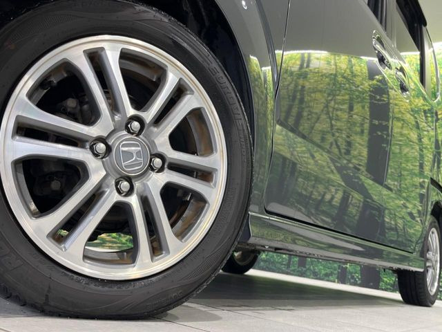 �y����14�C���`�A���~�z�C�[���z�O�ςɃ}�b�`���������A���~�z�C�[���𑕒����Ă���܂��B�e��ЊO�A���~�z�C�[����A�X�^�b�h���X�^�C�����戵�����Ă���܂��B���񂲑��k����������