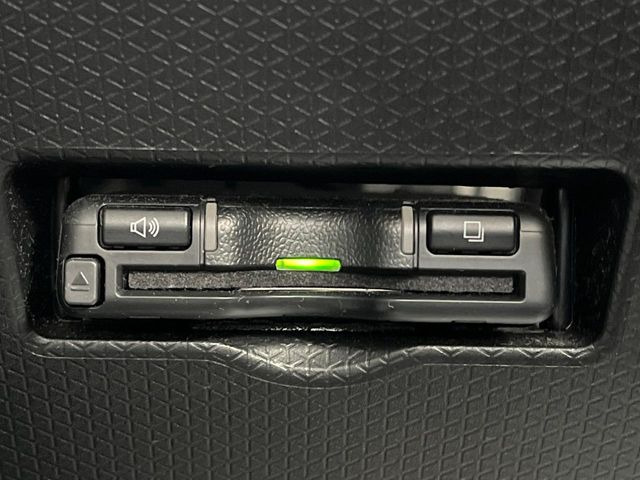 【ETC】高速道路の料金所をストレスなく通過!話題のスポットやサービスエリアに多い「スマートIC」利用時は必須のアイテムです。当店でセットアップを実施、ご納車当日からすぐにご利用いただけます!