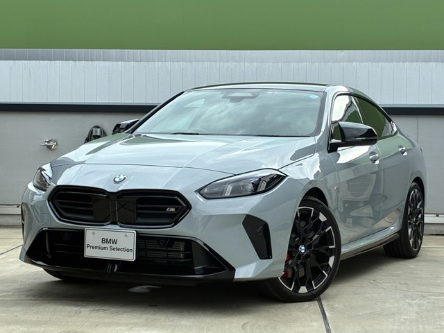 2シリーズグランクーペM235 xドライブ 4WD
