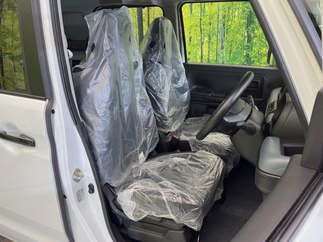 もちろん車内はキレイです♪よりクリーンな状態をキープしたいお客様には『ナノゾーンコート』がおすすめ!新型コロナウイルス対策や、除菌・消臭に効果を発揮し多くの方にご好評いただいております。