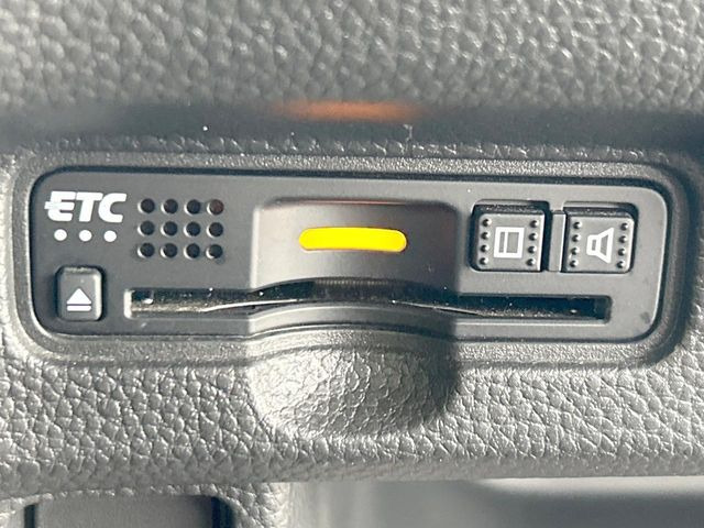 【ETC】高速道路の料金所をストレスなく通過!話題のスポットやサービスエリアに多い「スマートIC」利用時は必須のアイテムです。当店でセットアップを実施、ご納車当日からすぐにご利用いただけます!