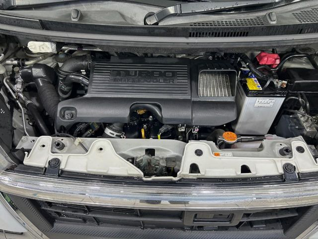 親切・丁寧な専門メカニックスタッフが応対!・車検・点検整備・事故等の修理などアフターサービスも安心。お車のカスタマイズもネクステージのサービススタッフまでご相談ください!