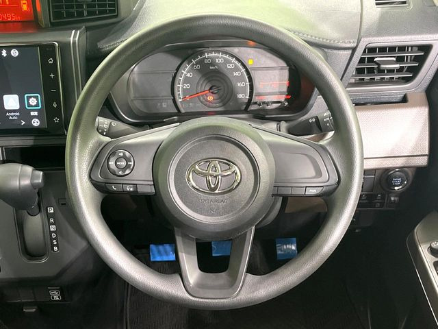 【ステアリングスイッチ】運転中、前方から目線をそらすことなく、オーディオ等の操作が可能な便利機能!安心&快適なドライブを演出してくれます♪