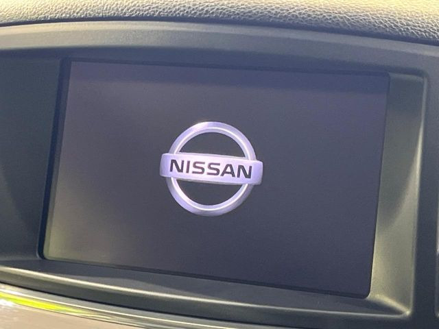 �y�����i�r�z�l�C�̏����i�r�𑕔����Ă���܂��B�i�r�̎g���₷���͂������A�I�[�f�B�I�@�\���[��!�L�����v�◷�s�͂������A�ʋ΂┃�����ȂǕ��i�̃h���C�u���y�����Ȃ�͂���