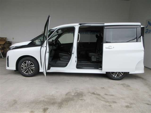 セレナ1.4 e-POWER ハイウェイスターV