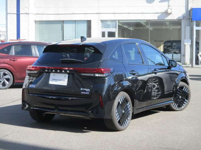 ノートオーラ1.2 G FOUR レザーエディション 4WD