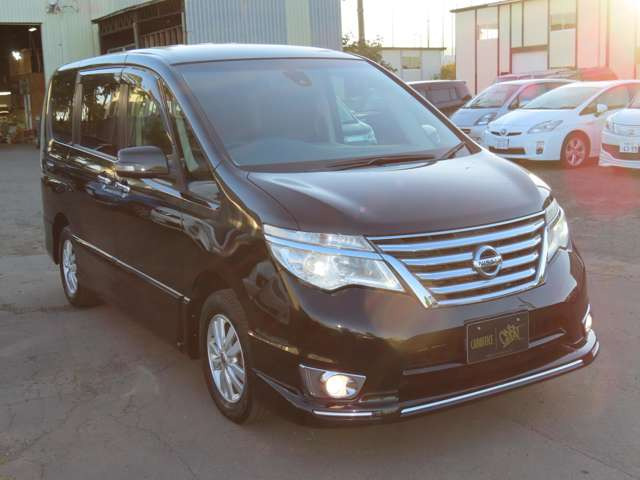 セレナ2.0 ハイウェイスター Vセレクション+Safety 4WD