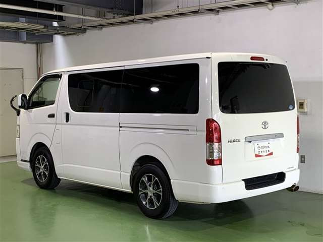 ハイエースバン