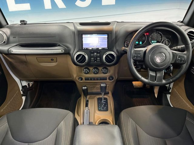 ラングラーアンリミテッド サハラ 4WD