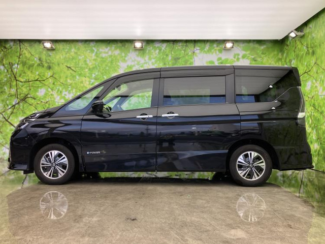 セレナ1.2 e-POWER ハイウェイスターV