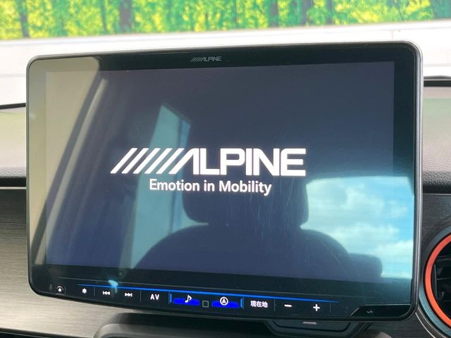 【ディスプレイオーディオ】視認性が高いディスプレイオーディオを装備♪操作性も良好で直感的なソース選択が可能です。