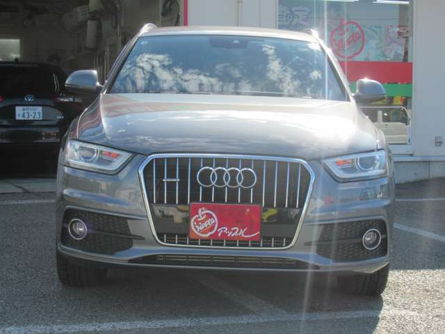 Q32.0 TFSI クワトロ 211PS Sラインパッケージ 4WD