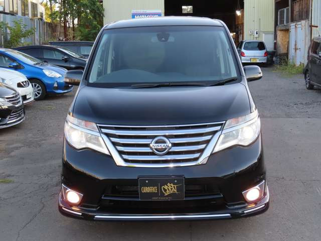 セレナ2.0 ハイウェイスター Vセレクション+Safety 4WD