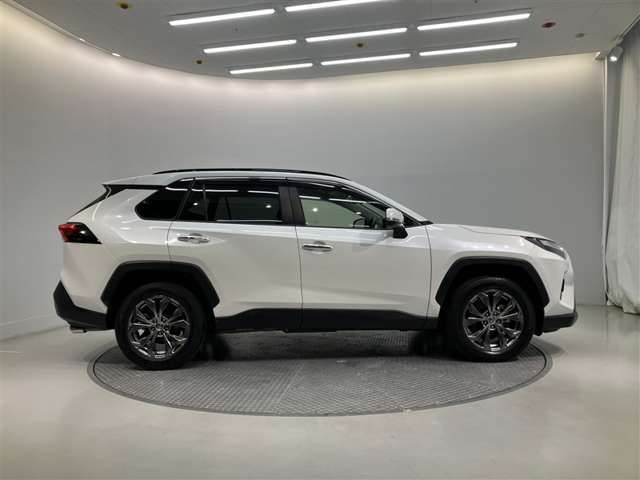 RAV42.5 ハイブリッド G E-Four 4WD