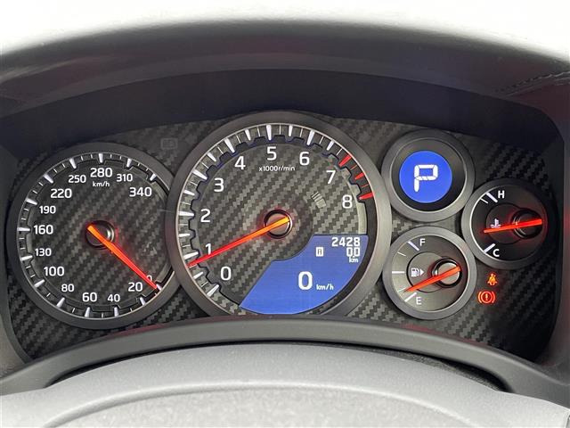GT-R3.8 ピュアエディション 4WD