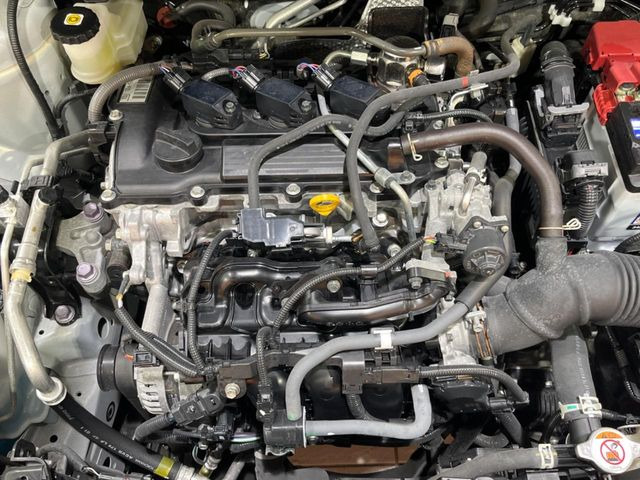 親切・丁寧な専門メカニックスタッフが応対!・車検・点検整備・事故等の修理などアフターサービスも安心。お車のカスタマイズもネクステージのサービススタッフまでご相談ください!