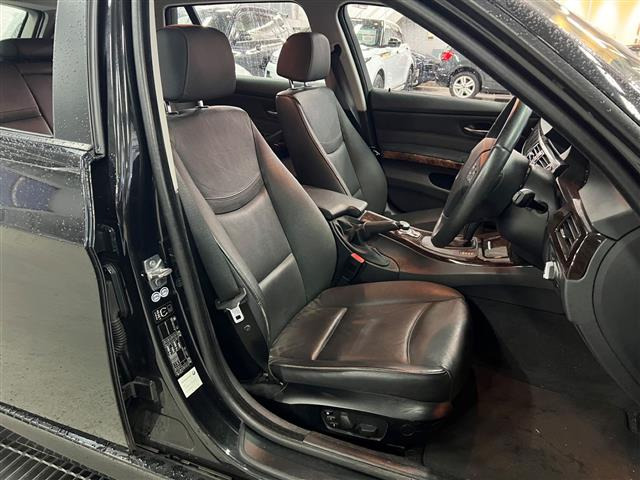3シリーズツーリング320i ハイライン パッケージ