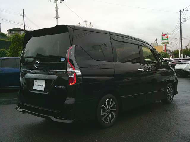 セレナ1.2 e-POWER ハイウェイスターV