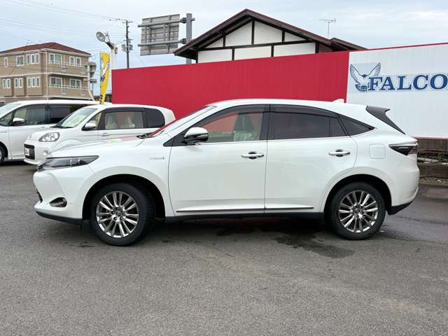 ハリアー2.5 ハイブリッド E-Four プレミアム アドバンスドパッケージ 4WD