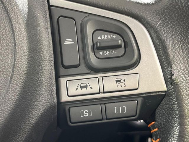 【全車速追従機能付クルーズコントロール】高速道路での長距離走行が楽に!!自動で速度を保つクルーズコントロールが、衝突軽減システムと連携し、前方の車両を感知して車間を保つように速度調節してくれます!!