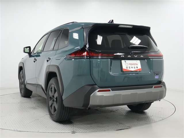 RAV42.5 アドベンチャー E-Four 4WD