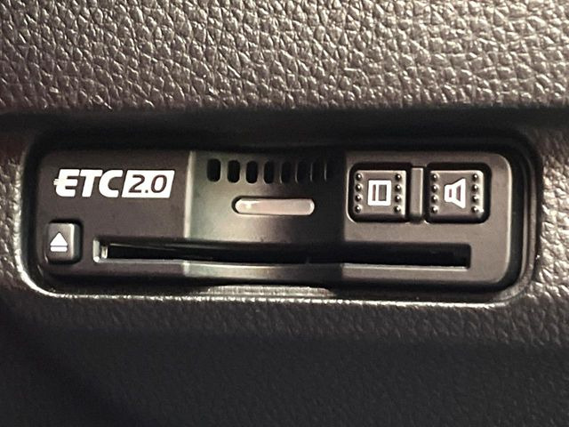 【ETC】高速道路の料金所をストレスなく通過!話題のスポットやサービスエリアに多い「スマートIC」利用時は必須のアイテムです。当店でセットアップを実施、ご納車当日からすぐにご利用いただけます!