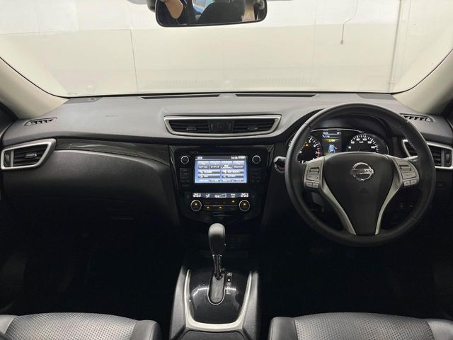 エクストレイル2.0 20X エマージェンシーブレーキパッケージ