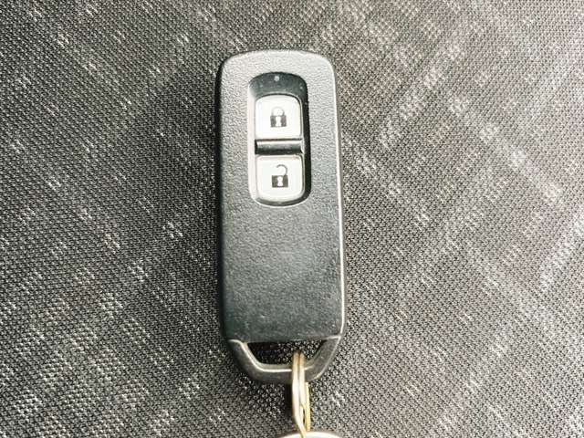 お客様のご予算帯に合わせたお車を常時50台以上取り揃えています!当社のスタッフがお客様のお車選びをしっかりサポートしご提案させていただきます!