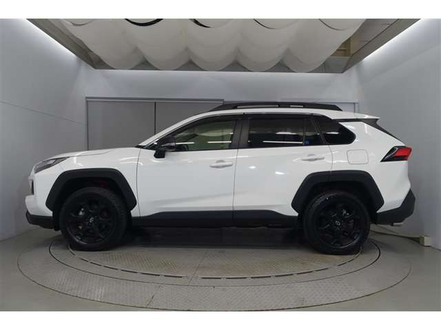 RAV42.5 ハイブリッド アドベンチャー オフロードパッケージ II E-Four 4WD